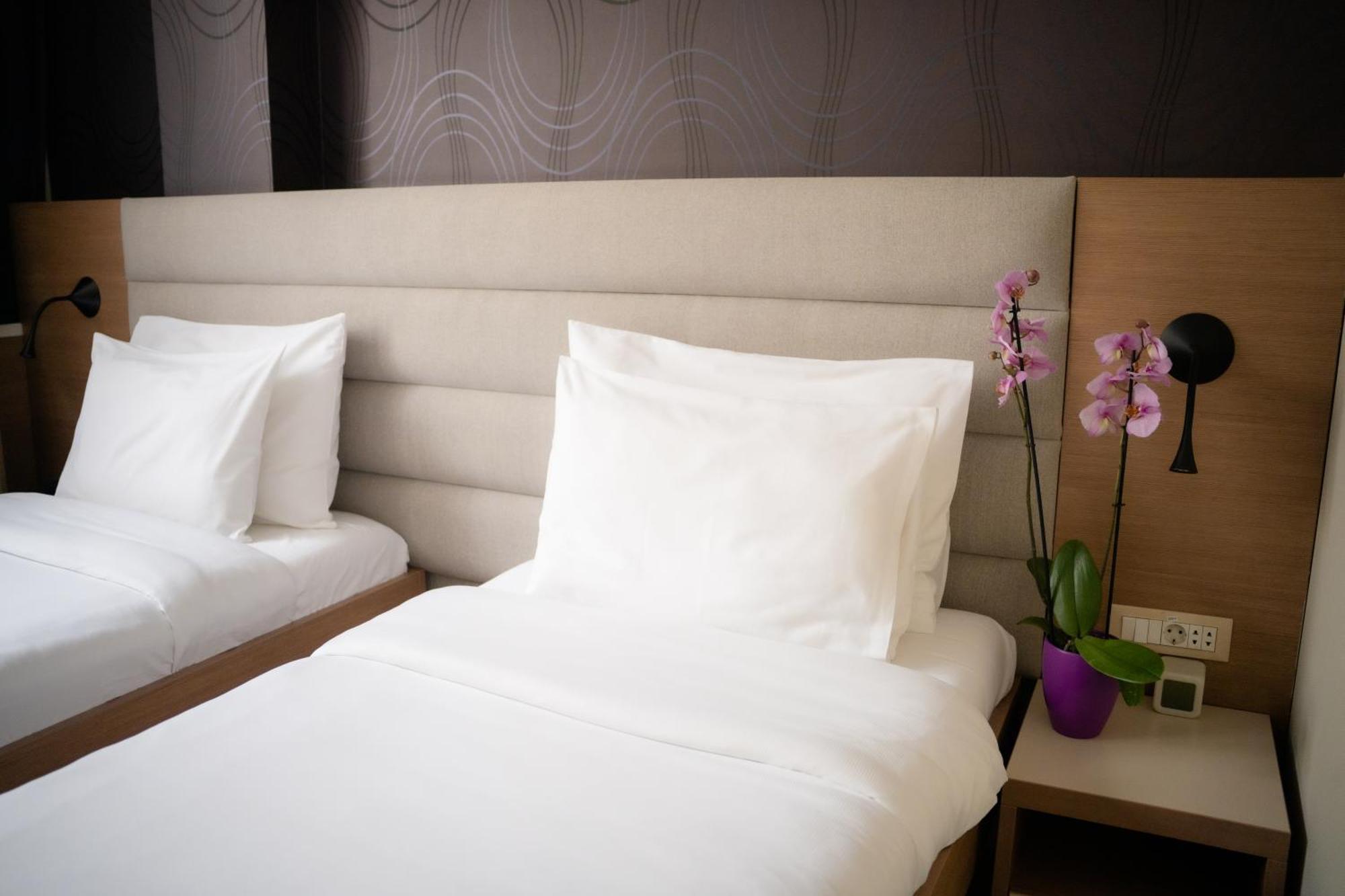 Hotel Srbija Garden-Free Parking Belgrad Exterior foto